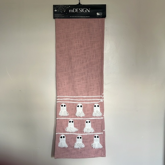 mDesign Halloween Spooky Cute Ghost Soft Pink Fringe Table Runner NWT - Picture 7 of 8